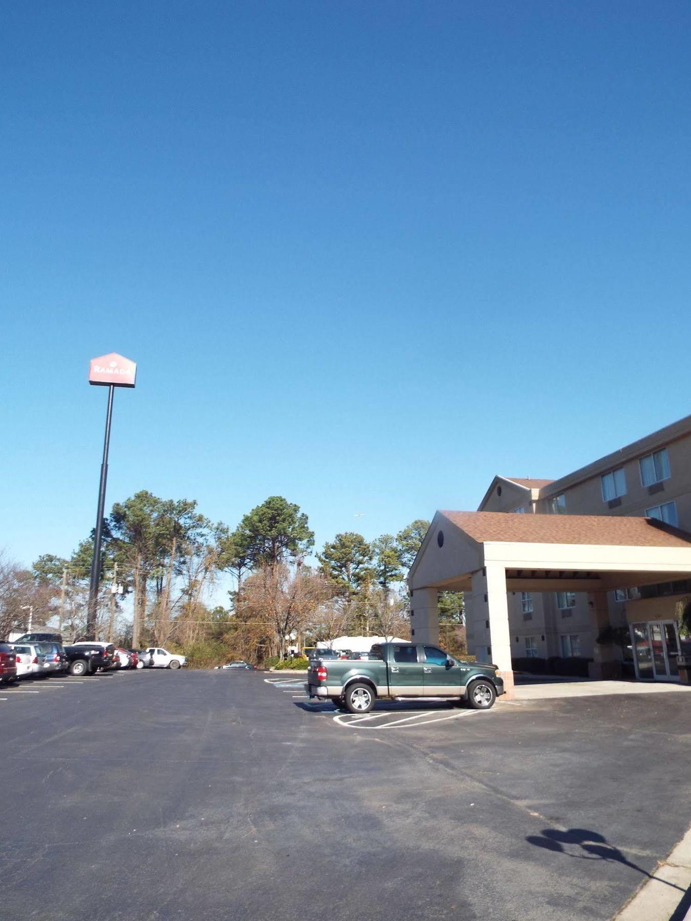 Quality Suites Atlanta Airport East Forest Park Buitenkant foto